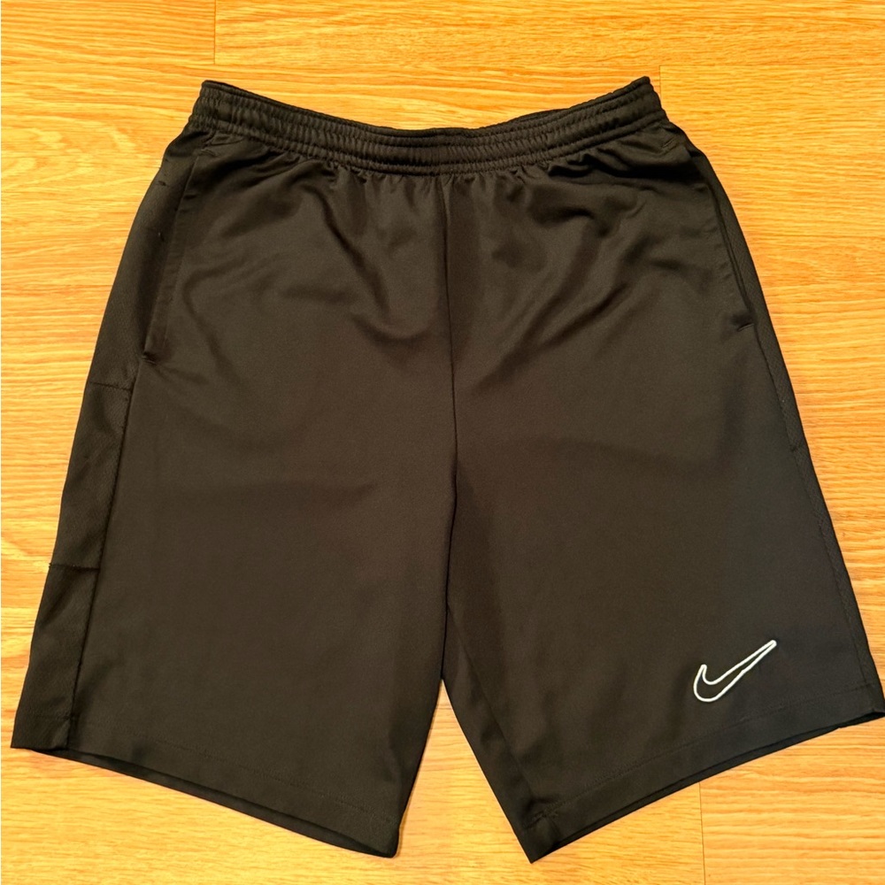 Nike Trophy23 Dri-FIT Training Shorts (Big Kid)